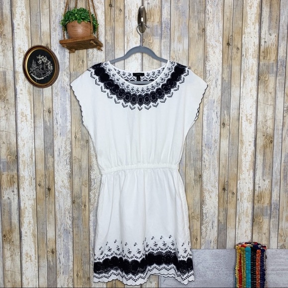 J. Crew Dresses & Skirts - J. Crew Ivory & Navy Embroidered Scallop Dress